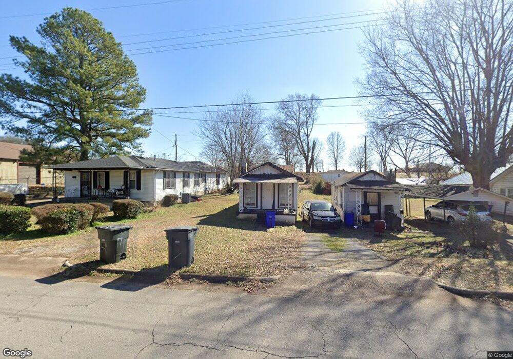712 E Limestone St, Florence, AL 35630 - photo 1