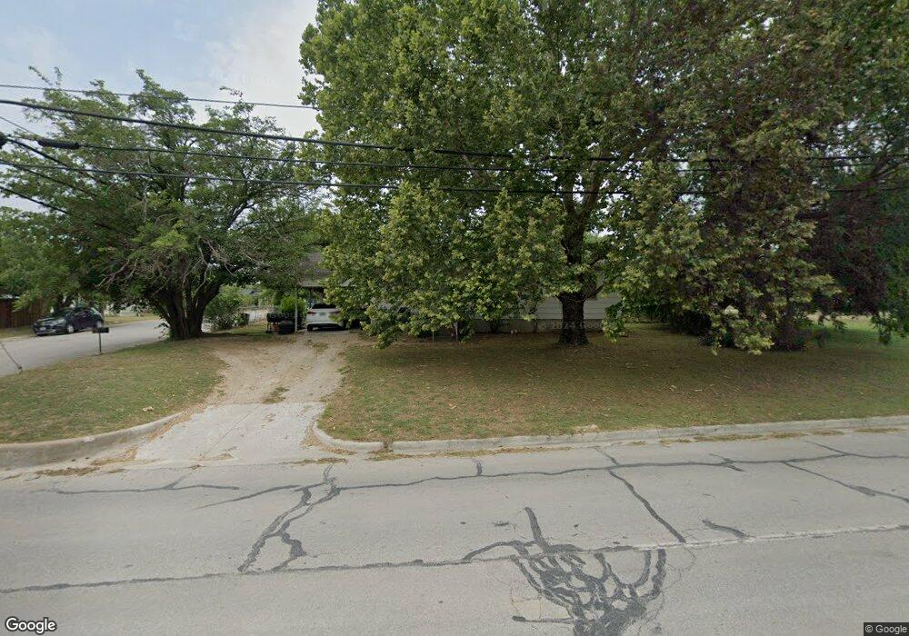 108 W Hale Ave, Decatur, TX 76234 - photo 1