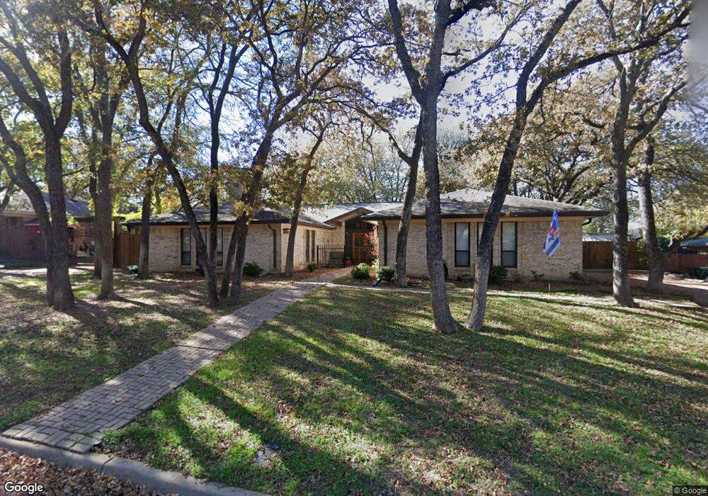 2861 Stephanie Ln, Hurst, TX 76054 - photo 1