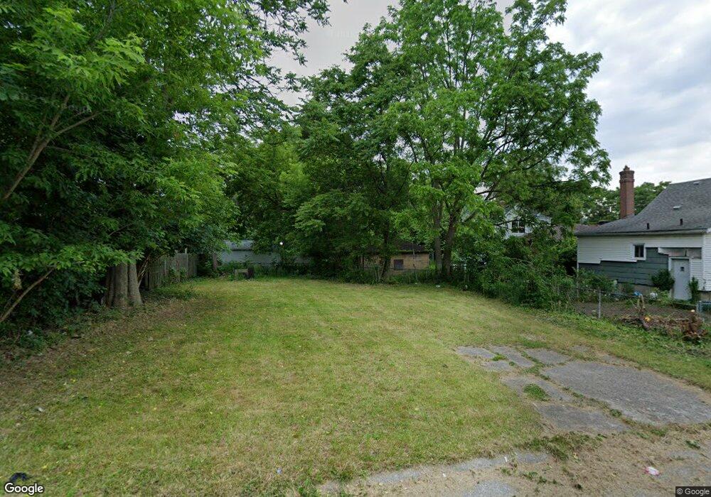 1709 Cronk Ave, Flint, MI 48506 - photo 1