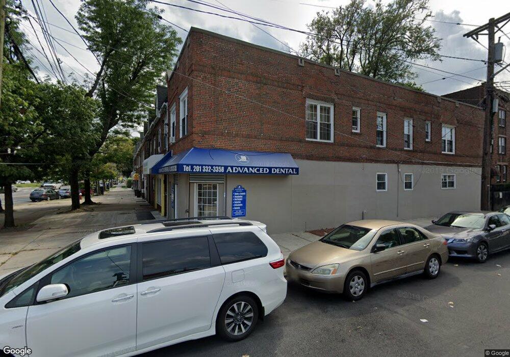 221 Mallory Ave unit 2, Jersey City, NJ 07304 - photo 1