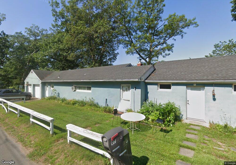 99 Parsons Rd, Enfield, CT 06082 - photo 1