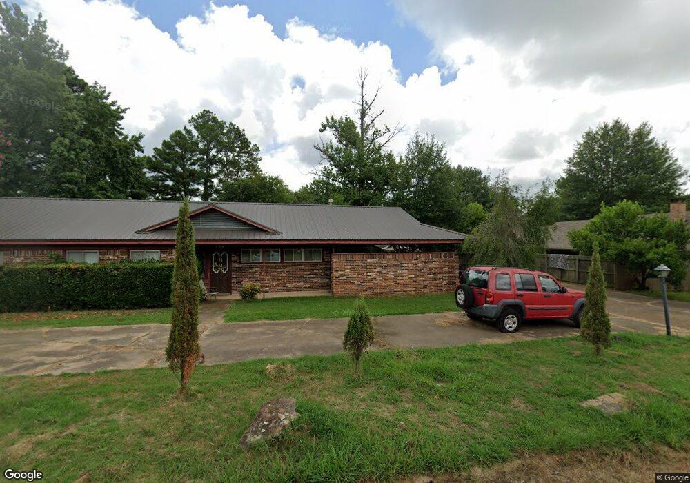 702 N 6th St, Hugo, OK 74743 - photo 1