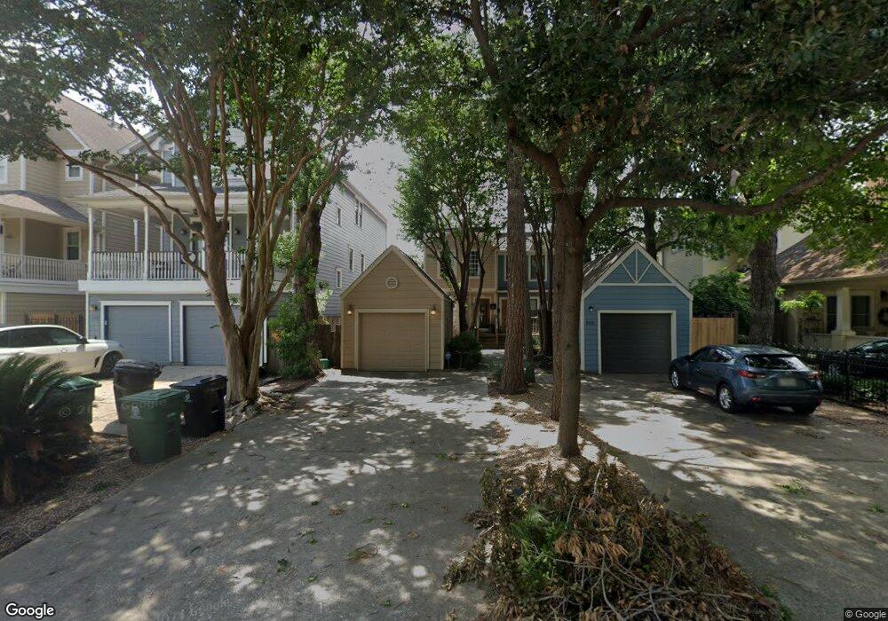 2009 Columbia St, Houston, TX 77008 - photo 1