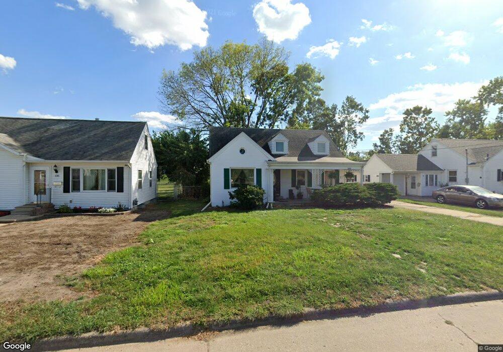 137 19th Ave SW, Cedar Rapids, IA 52404 - photo 1