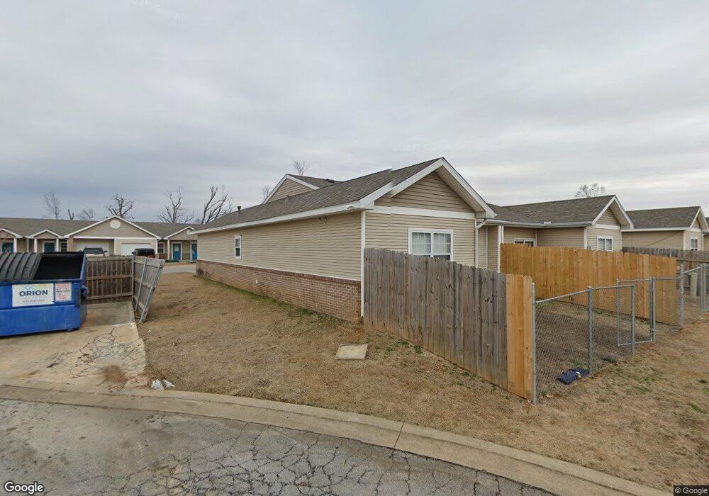 604 N 7th St, Rogers, AR 72756 - photo 1