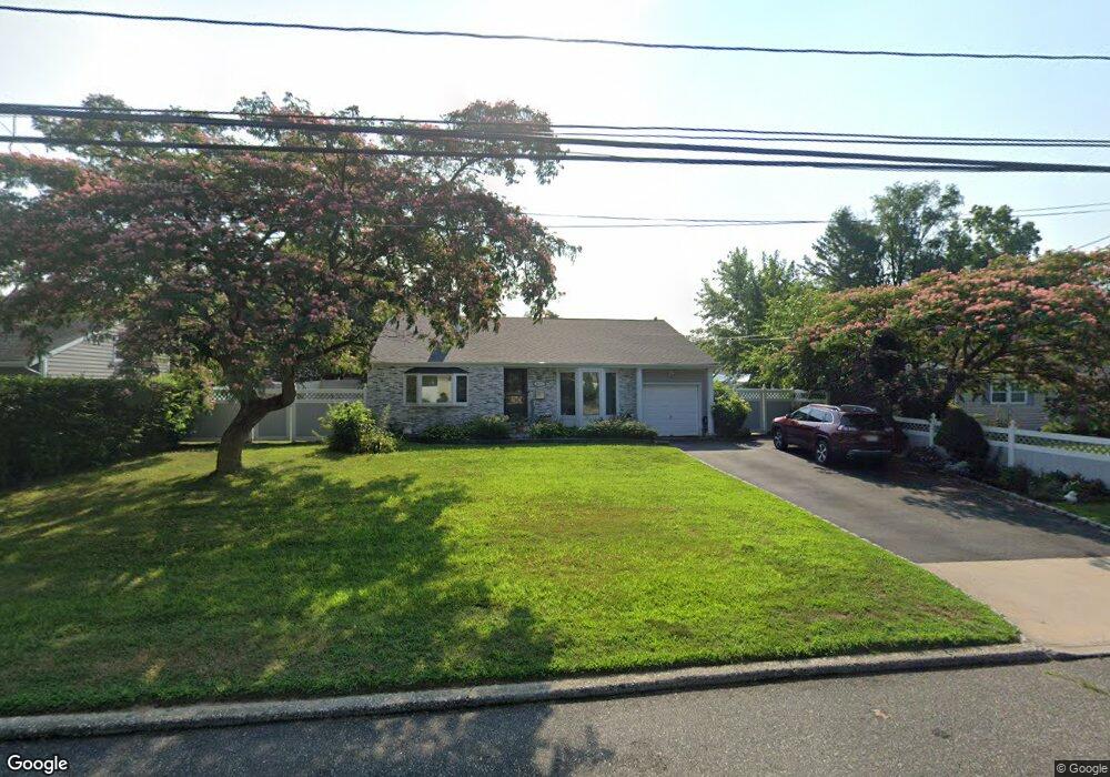 3111 Connecticut Ave, Medford, NY 11763 - photo 1
