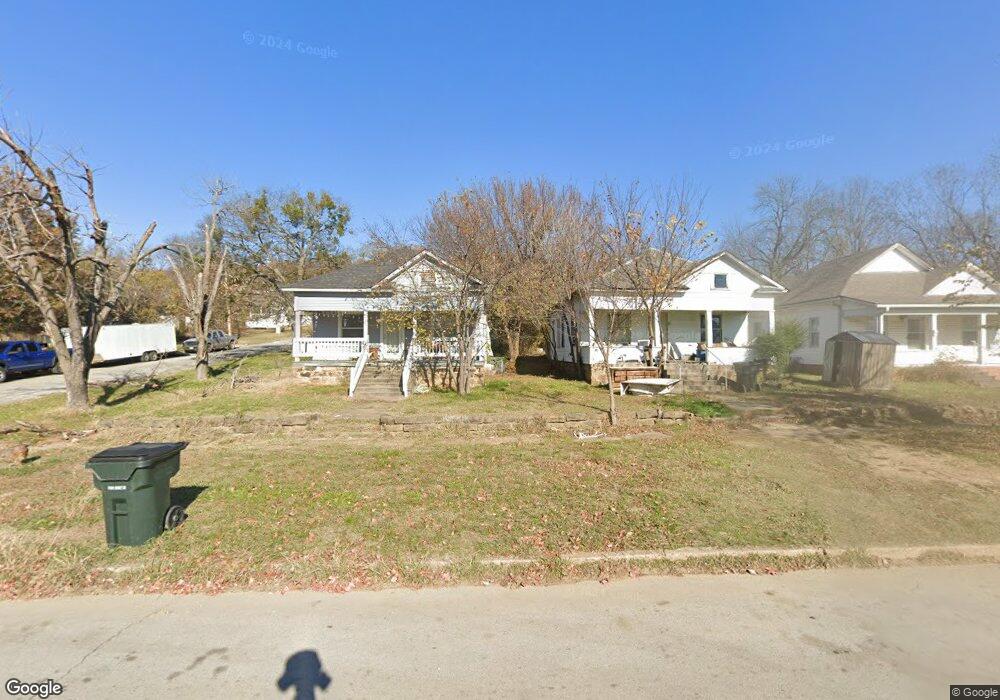 310 W Cummings St, Henryetta, OK 74437 - photo 1