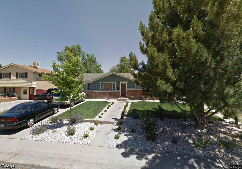 698 Elkhart St, Aurora, CO 80011 - photo 1