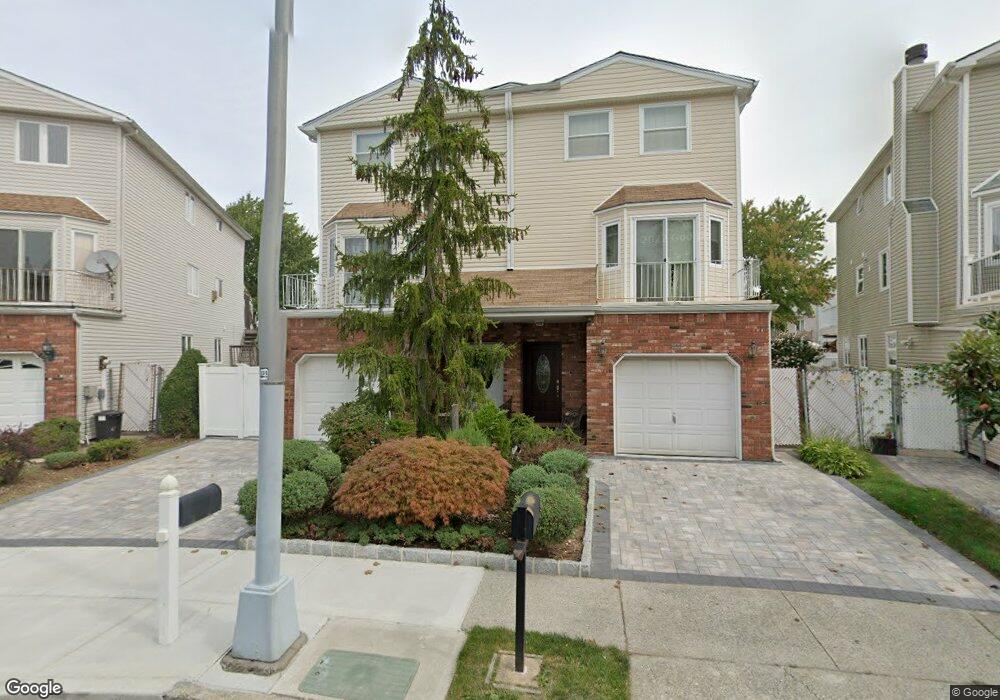 63 Dina Ct, Staten Island, NY 10306 - photo 1