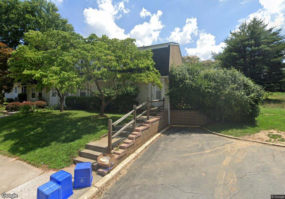 19301 Running Cedar Ct, Germantown, MD 20876 - photo 1