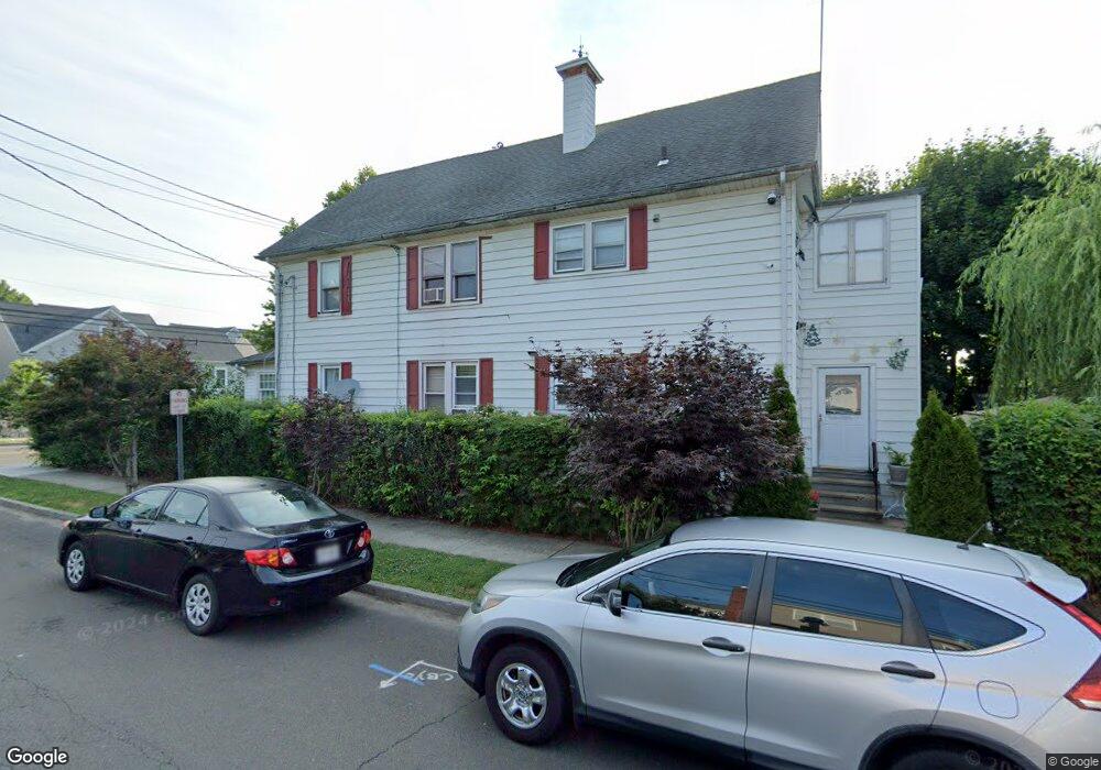 126 Colonial Rd, Stamford, CT 06906 - photo 1