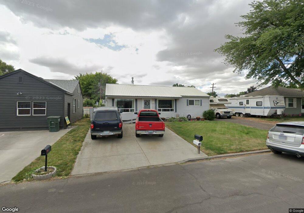 3036 SW Isaac Ave, Pendleton, OR 97801 - photo 1