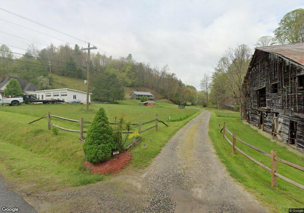 16 Gibbs Rd, Burnsville, NC 28714 - photo 1