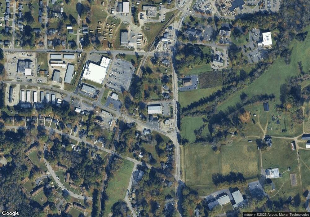 905 College St, Oxford, NC 27565 - photo 1