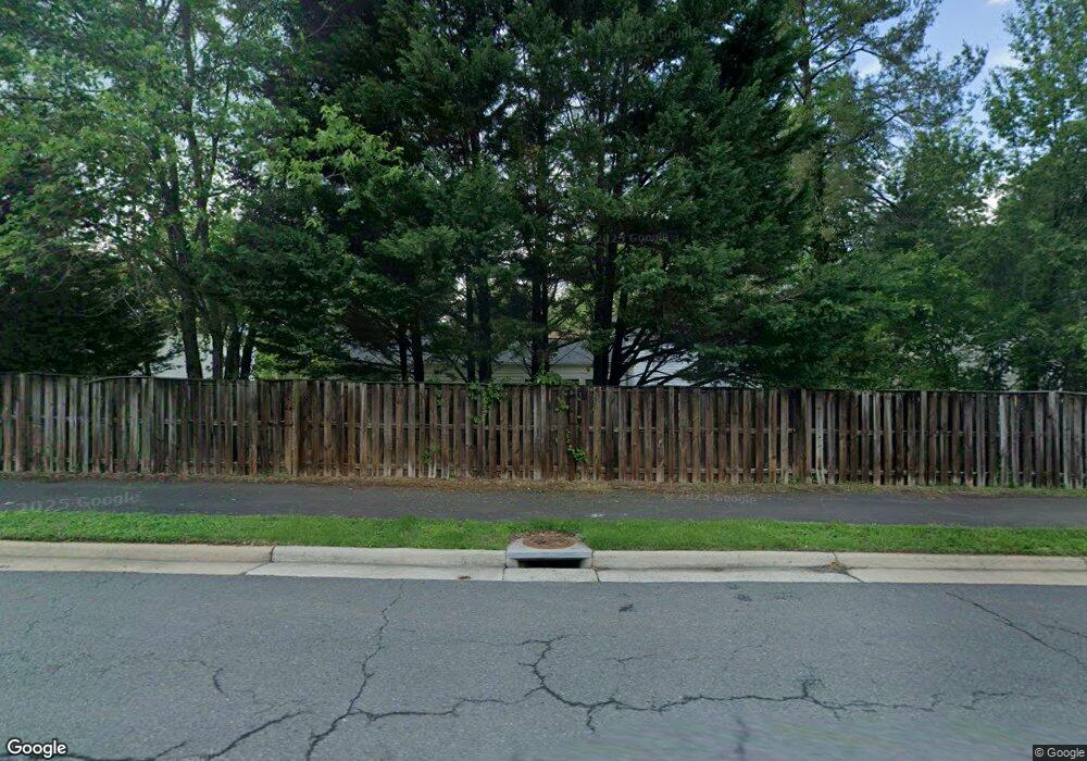 6219 Wilmington Dr, Burke, VA 22015 - photo 1