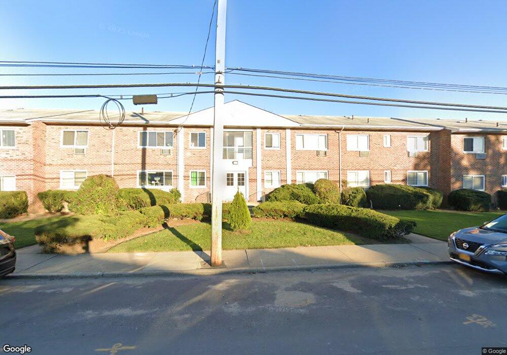 3241 Royal Ave unit 2D, Oceanside, NY 11572 - photo 1