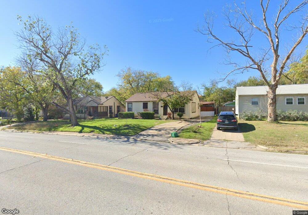 621 SW 3rd St, Grand Prairie, TX 75051 - photo 1