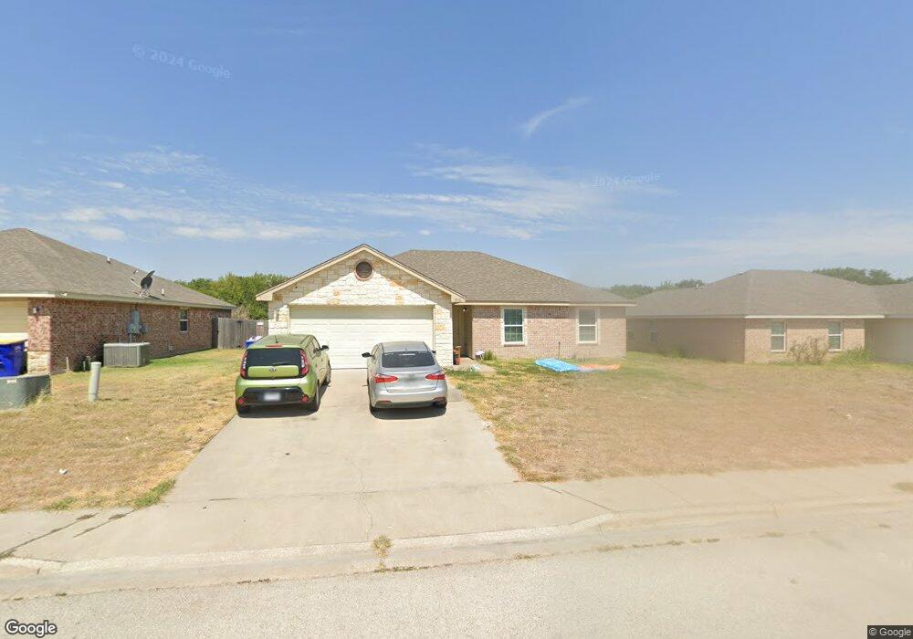 810 Leah Dr, Troy, TX 76579 - photo 1