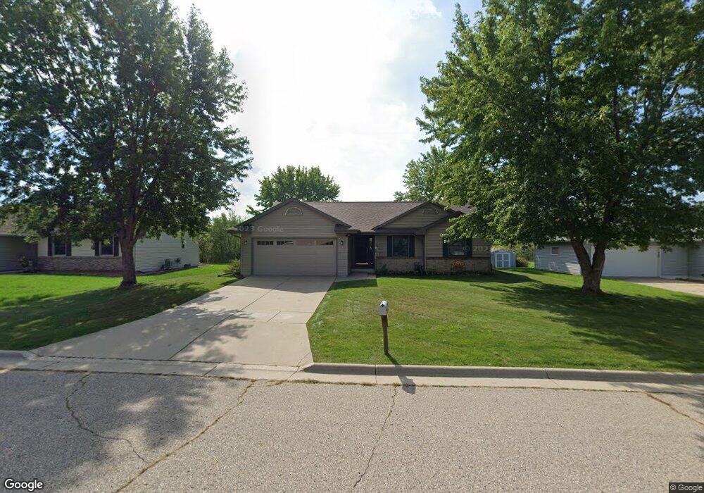 1411 Evergreen Dr, Janesville, WI 53546 - photo 1