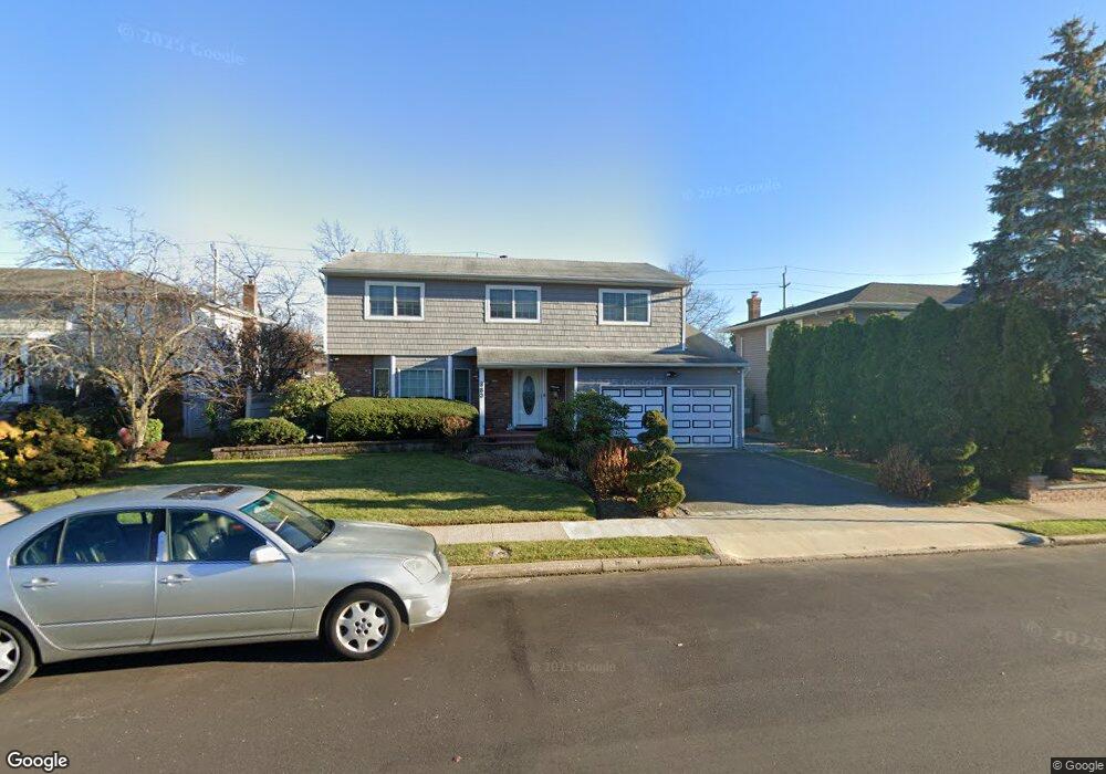 880 Jennie Ct, North Bellmore, NY 11710 - photo 1