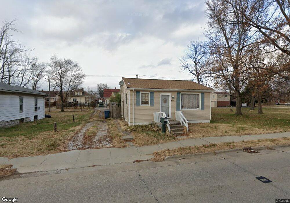 411 Madison Ave, Wood River, IL 62095 - photo 1