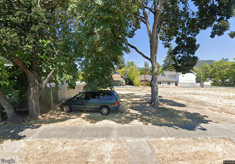 228 NE D St, Grants Pass, OR 97526 - photo 1