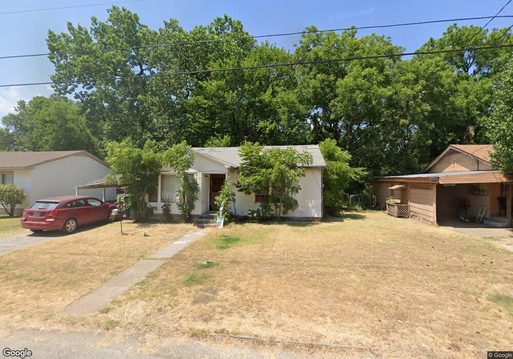 605 Lynch St, Gainesville, TX 76240 - photo 1