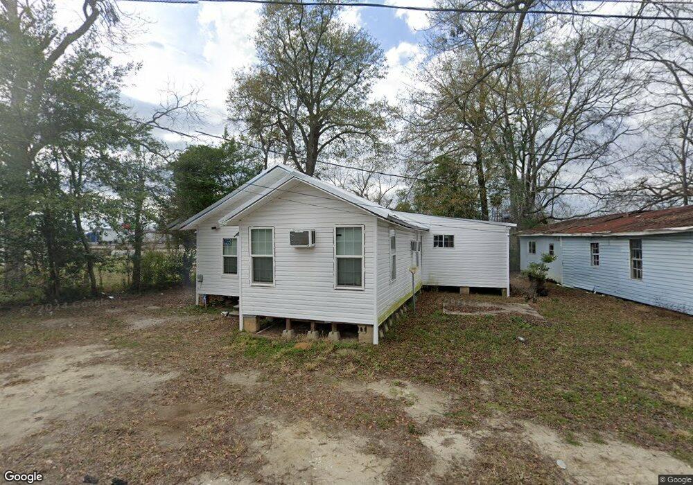 208 N Gordon Ave, Donalsonville, GA 39845 - photo 1