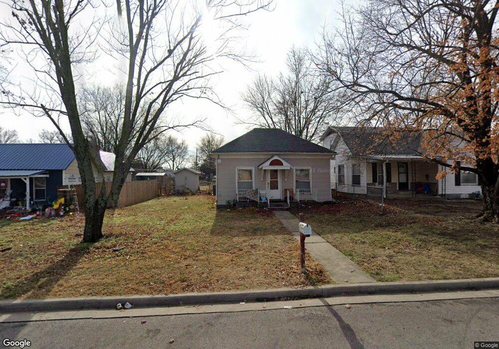 1414 Wilson Ave, Parsons, KS 67357 - photo 1