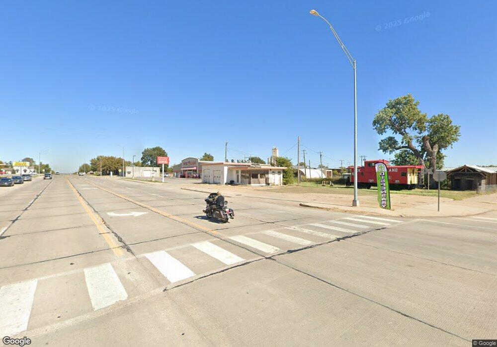 112 W 4th, Geary, OK 73040 - photo 1