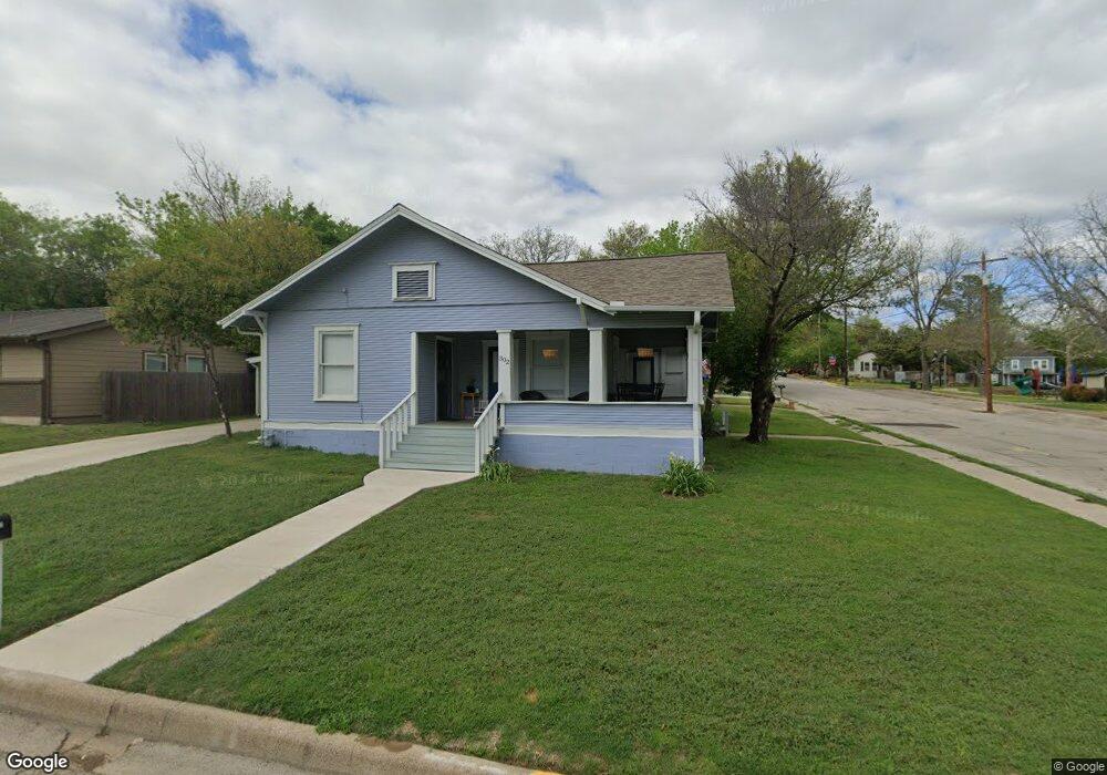 302 W Baylor St, Weatherford, TX 76086 - photo 1