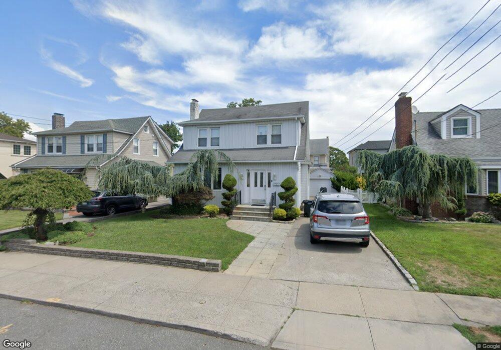 432 Oceanpoint Ave, Cedarhurst, NY 11516 - photo 1