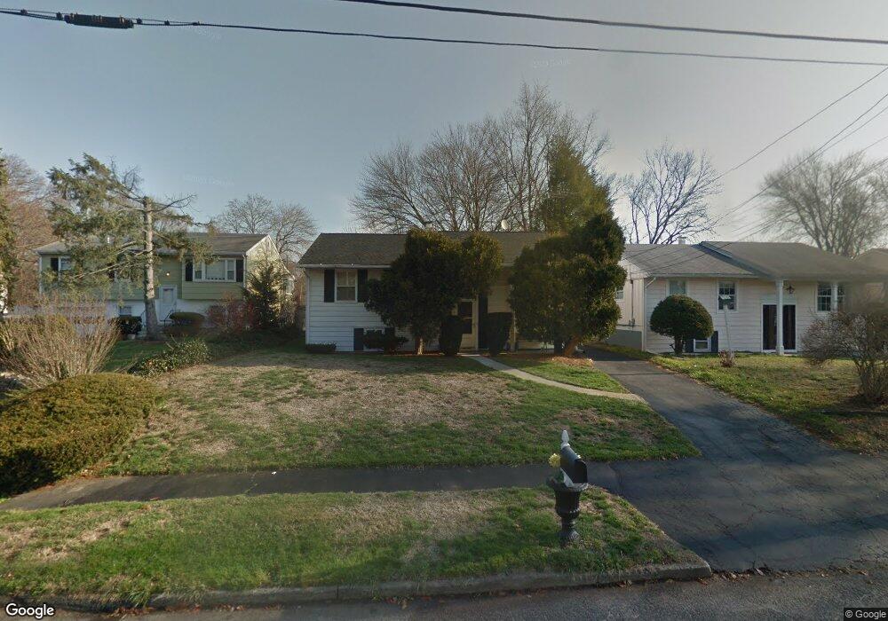 22 Quaker Rd, Norwalk, CT 06854 - photo 1