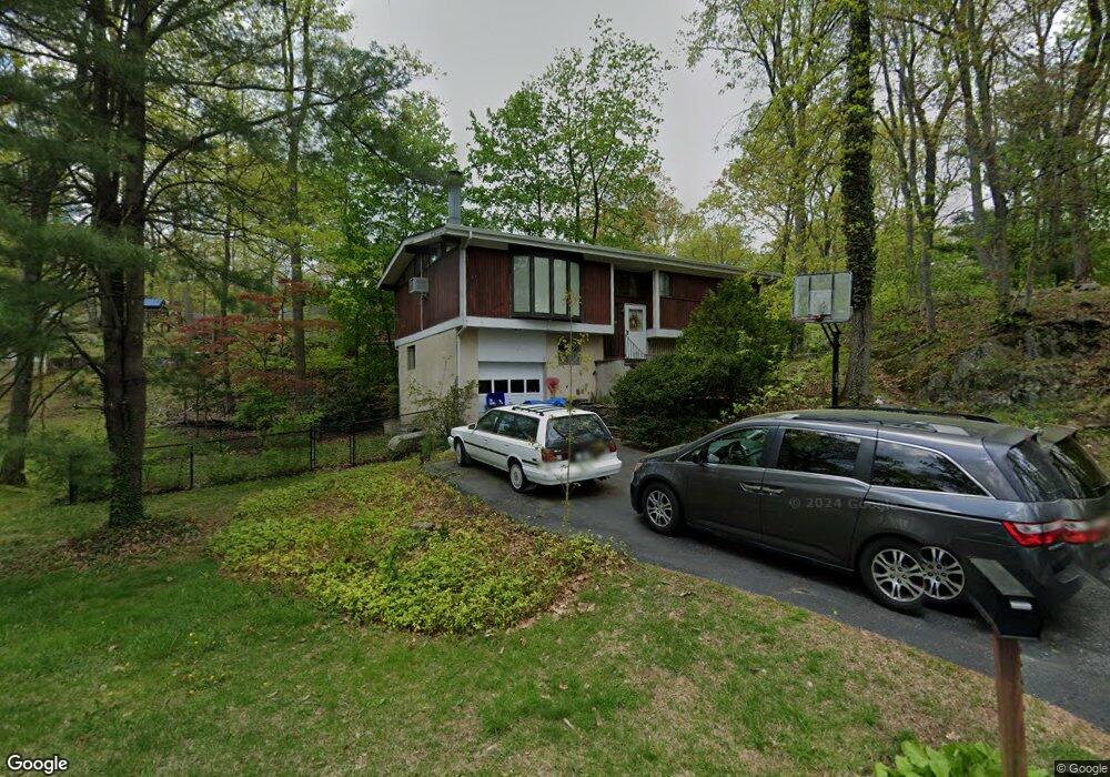 323 Lake Shore Dr, Pleasantville, NY 10570 - photo 1