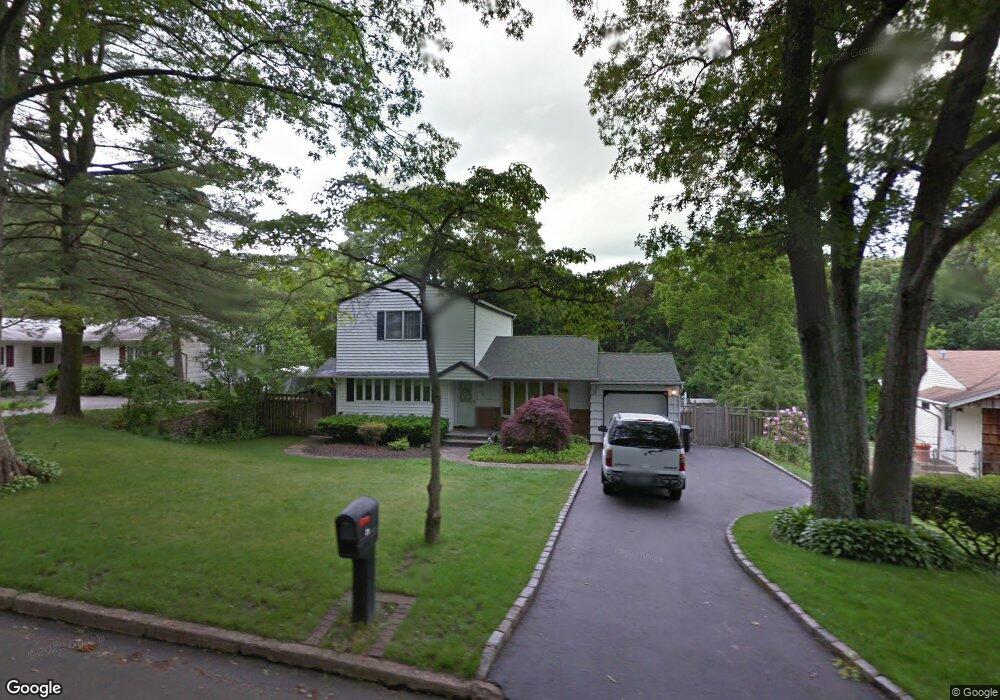 31 Robin Dr, Hauppauge, NY 11788 - photo 1