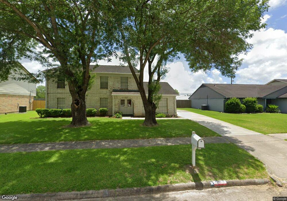 503 E Castle Harbour Dr, Friendswood, TX 77546 - photo 1