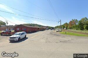 17 Walnut St, Belington, WV 26250