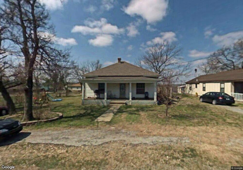 219 S Locust St, Locust Grove, OK 74352 - photo 1