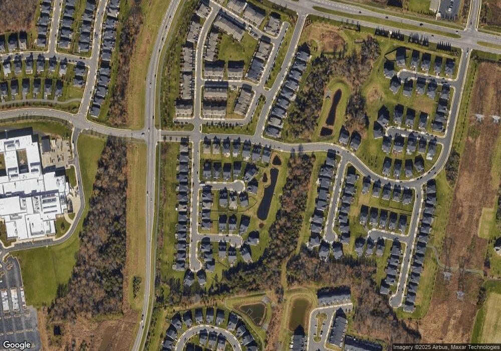 41694 Brookebourough Ct, Aldie, VA 20105 - photo 1