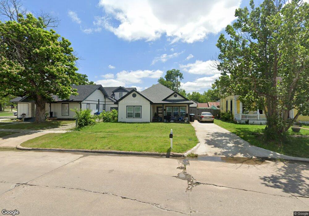 508 W Crawford St, Denison, TX 75020 - photo 1