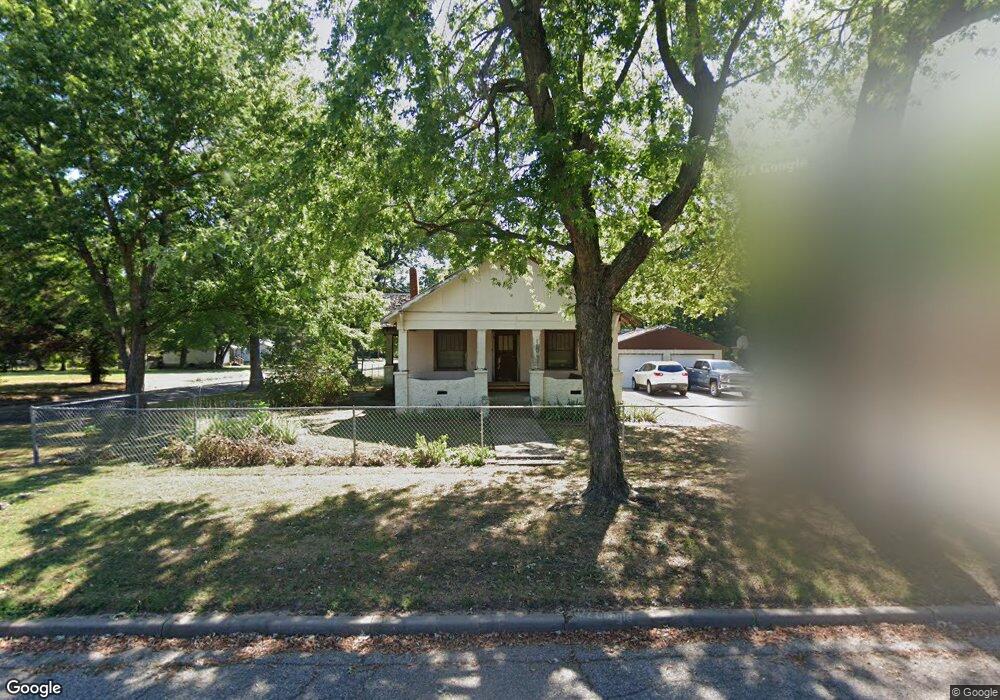 321 N 13th St, Parsons, KS 67357 - photo 1