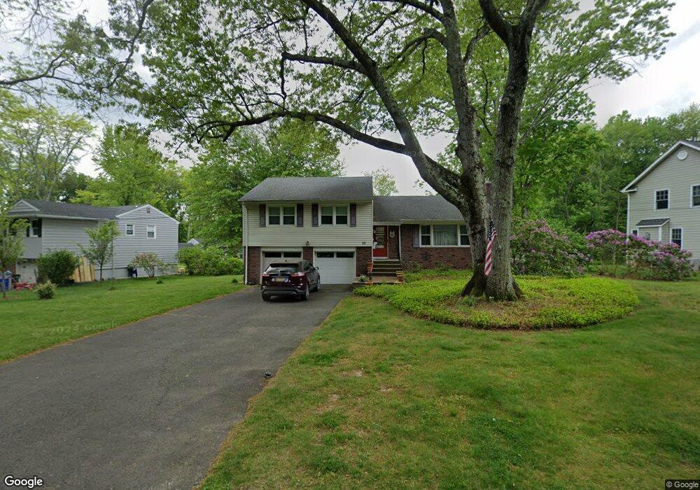 18 Sherwood Dr, New Providence, NJ 07974 - photo 1