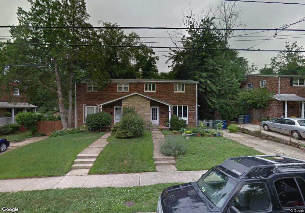 112 E Taylor Run Pkwy, Alexandria, VA 22314 - photo 1