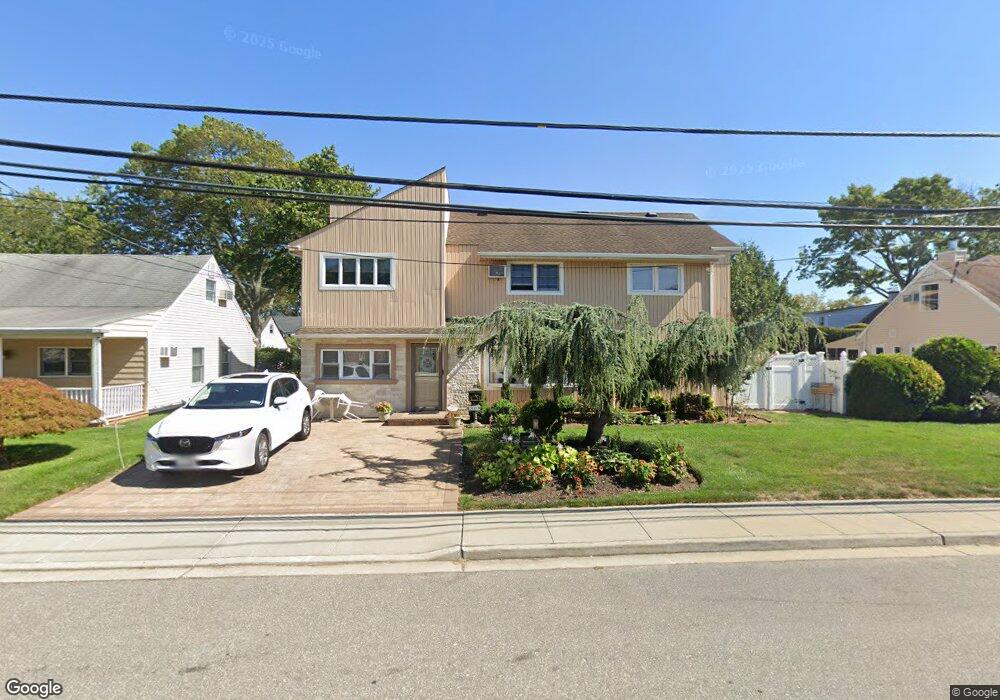 208 Sunnyside Rd, Oceanside, NY 11572 - photo 1