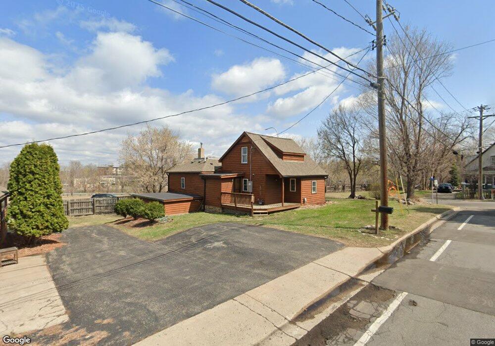 330 Division St, Excelsior, MN 55331 - photo 1