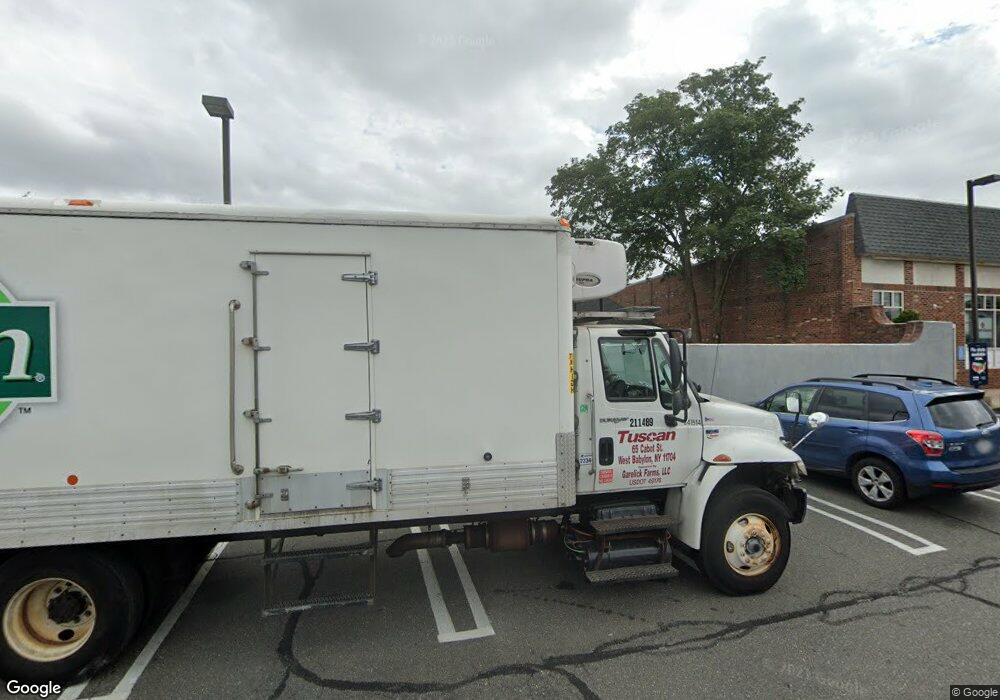 17 Stewart St, Hewlett, NY 11557 - photo 1