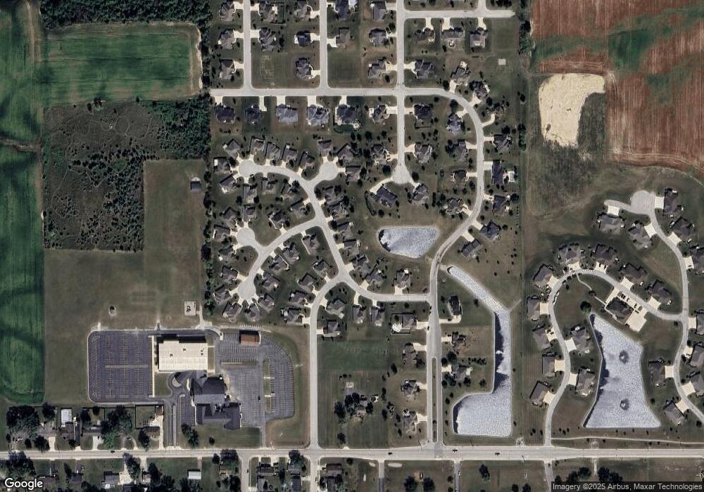 585 Cricketeer Ct, Bluffton, IN 46714 - photo 1