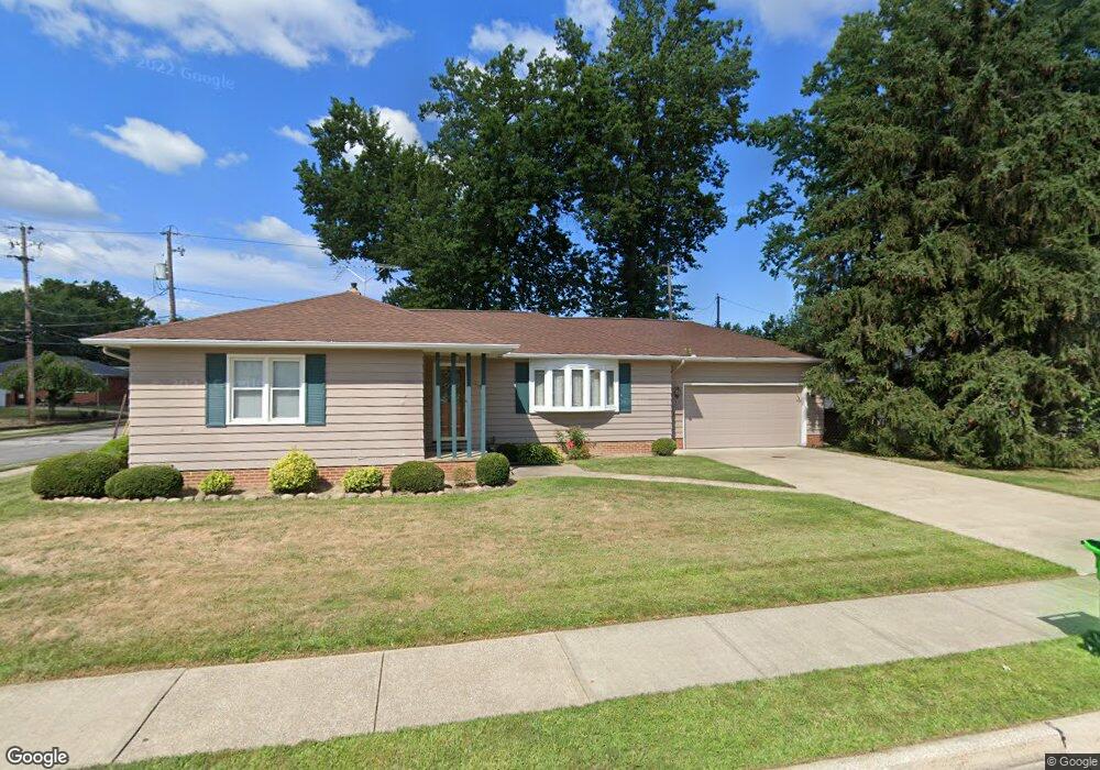 1918 Grant St, Wickliffe, OH 44092 - photo 1