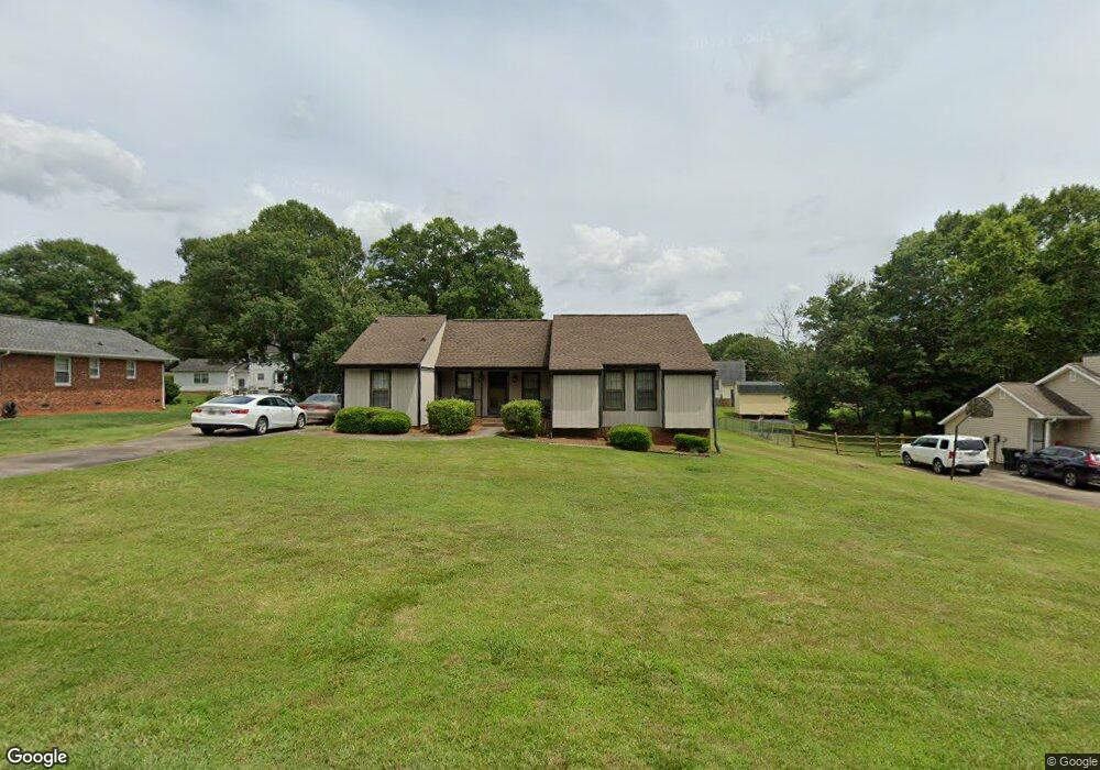 220 Hughey Dr, Gastonia, NC 28056 - photo 1